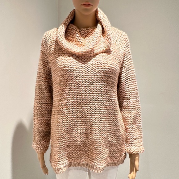 Cozy soft knit sweater - Picture 2 of 7